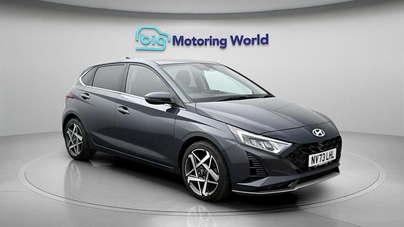 Used Hyundai i20 Premium 99 HP (72 kW) 2023 Hatchback