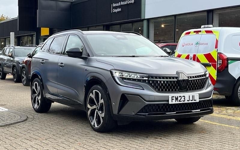 Grey Used 2023 Renault Austral Iconic Esprit Alpine SUV | £23,580 (Fair price) - Image 1/4