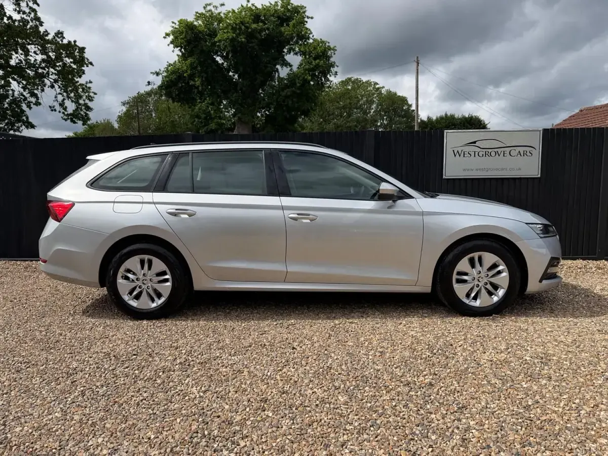 Used Skoda Octavia SE Technology 110 HP (80 kW) 2022 Silver Estate