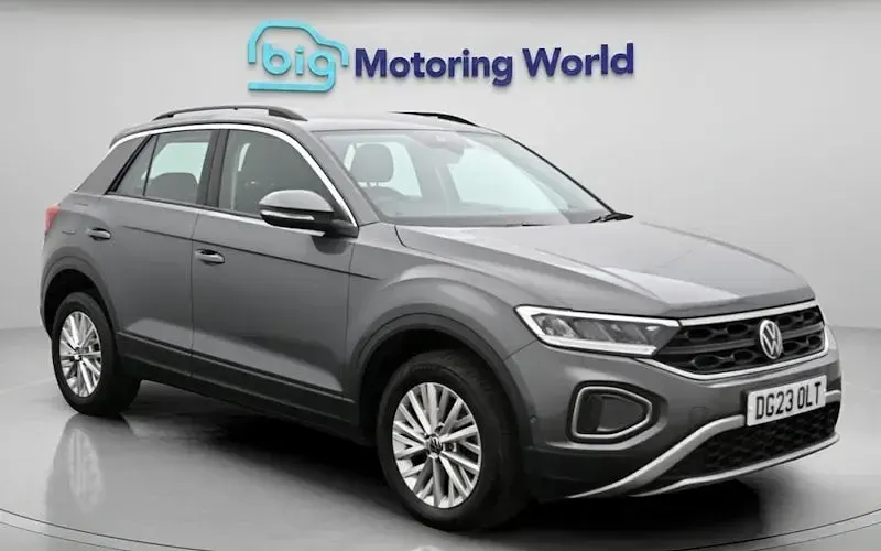 Used VW T-Roc Life 110 HP (80 kW) 2023 SUV