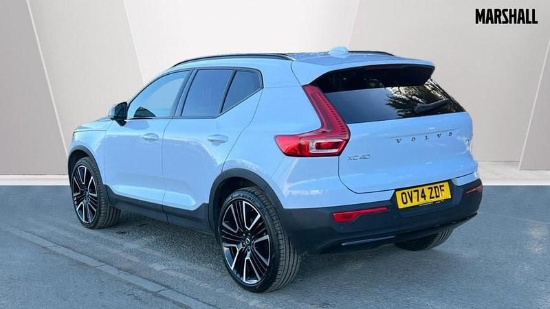 Usado Volvo XC40 Ultra 197 HP (144 kW) 2024 Azul SUV