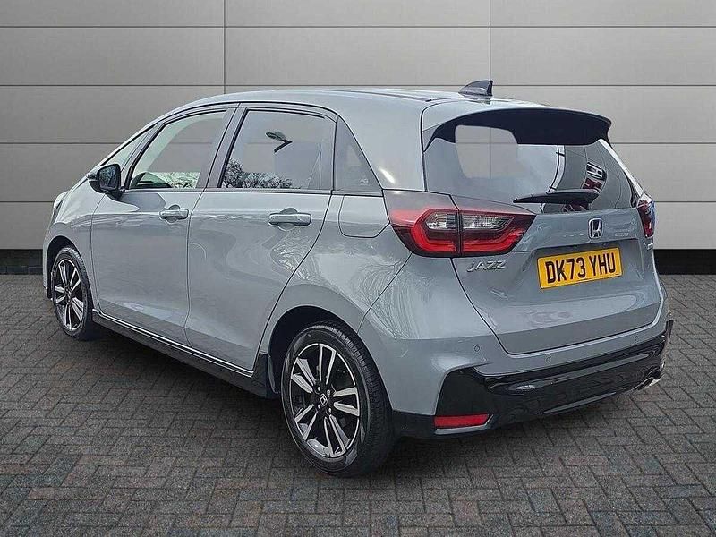 Begagnad Honda Jazz Advance 122 HK (89 kW) 2023 Grå Halvkombi