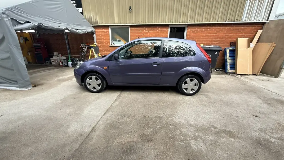 Used Ford Fiesta Style 75 HP (55 kW) 2007 Mauve/purple Hatchback