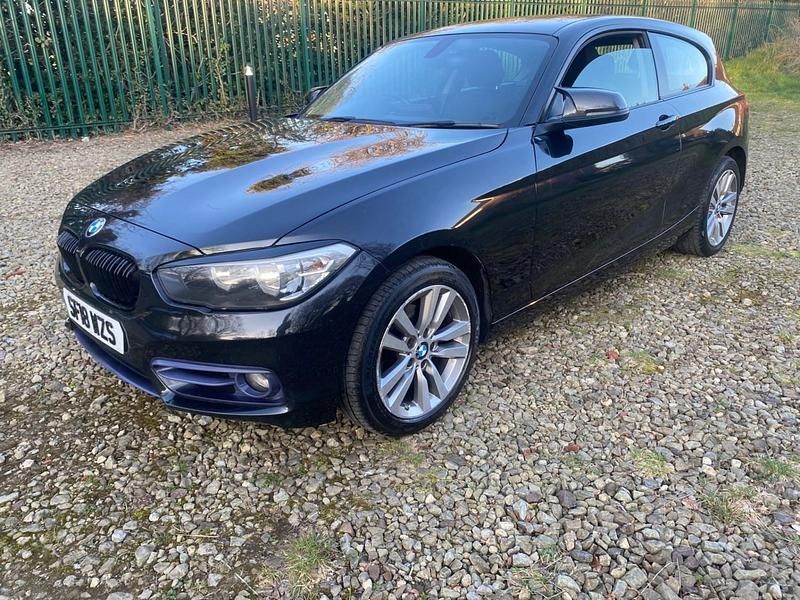 Used BMW 118 Sport Line 2018 Black Hatchback