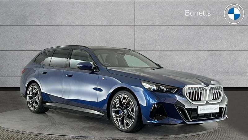 Used BMW 530e M Sport 299 HP (219 kW) 2025 Blue Estate