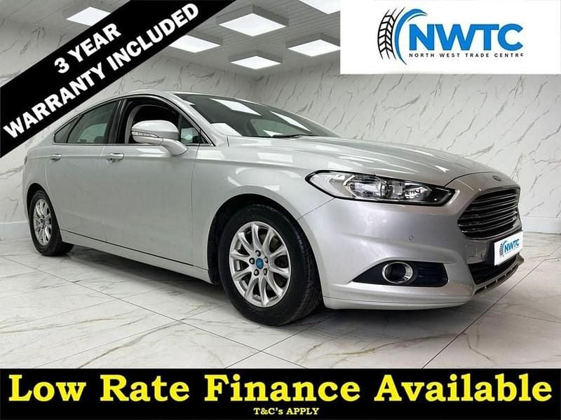 Silver Used 2016 Ford Mondeo Zetec Hatchback | £5,395 (Fair price) - Image 1/4