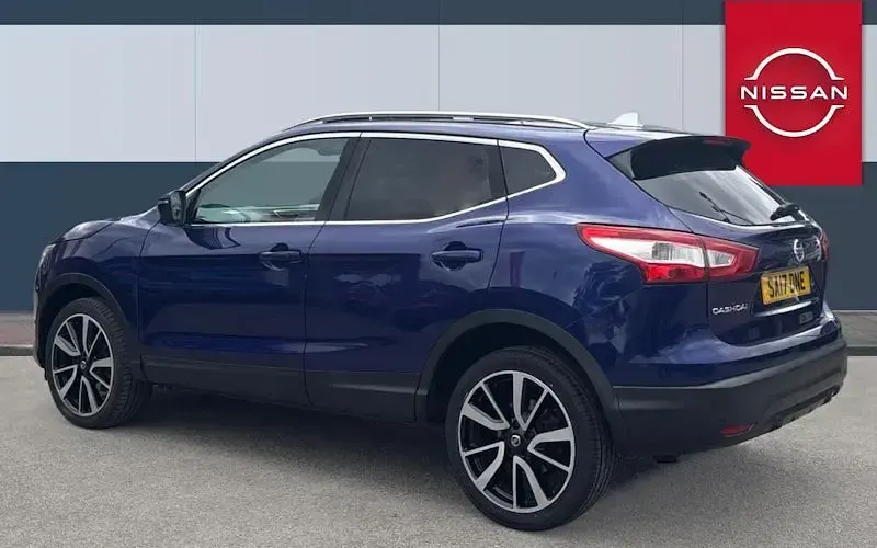 Used Nissan Qashqai Tekna 116 HP (85 kW) 2017 Blue SUV