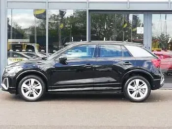 Gebraucht Audi Q2 S-Line 150 PS (110 kW) 2023 Schwarz SUV