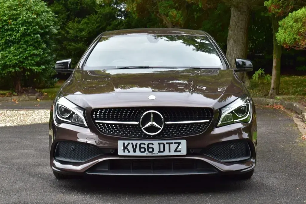 Begagnad Mercedes CLA180 AMG line 122 HK (89 kW) 2016 Brun Sedan
