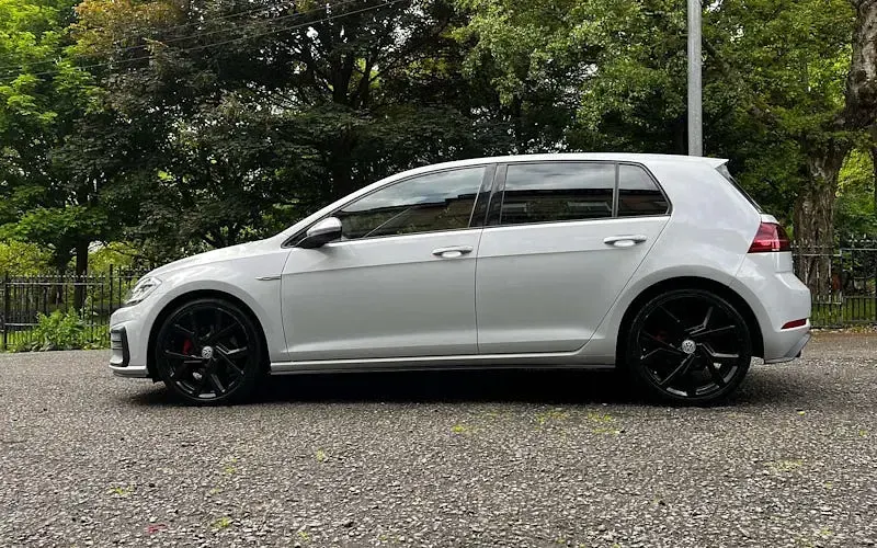 Used VW Golf VII GTD 184 HP (135 kW) 2017 Silver Hatchback
