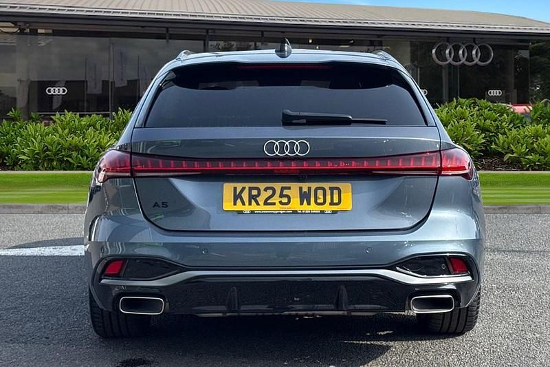 Used Audi A5 S-Line 204 HP (150 kW) 2025 Blue Estate