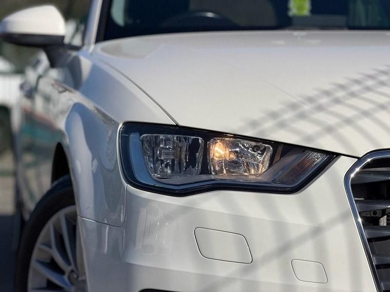 Used Audi A3 Sportback Comfort 150 HP (110 kW) 2014 White Hatchback