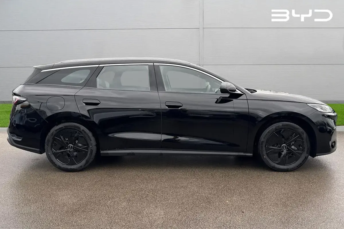 New BYD Seal Boost 218 HP (160 kW) 2026 Black Estate