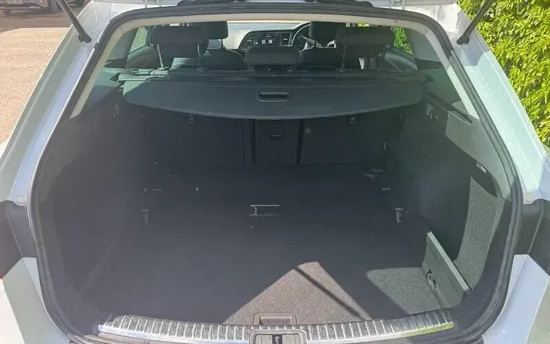Begagnad Seat Leon FR 150 HK (110 kW) 2019 Vit Kombi