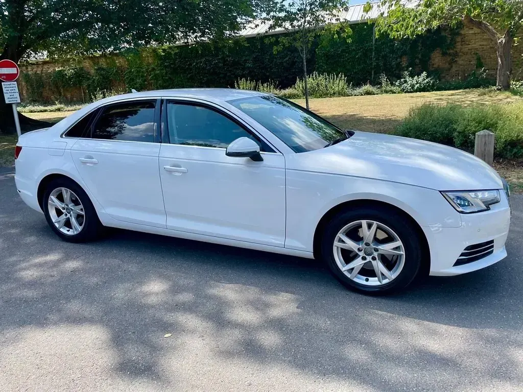Used Audi A4 Sport 150 HP (110 kW) 2018 White Sedan