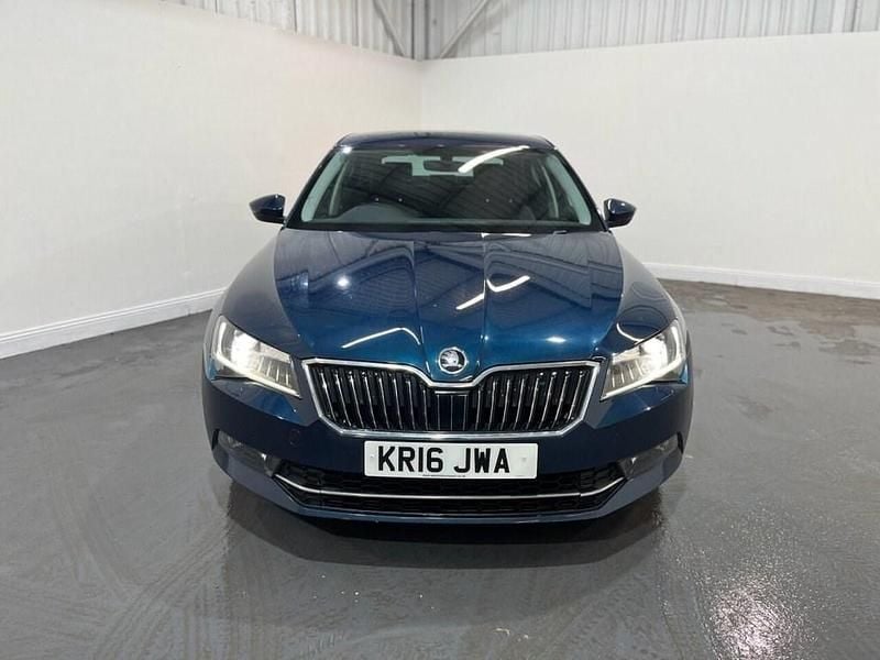Used Skoda Superb SE L Executive 190 HP (139 kW) 2016 Blue Hatchback