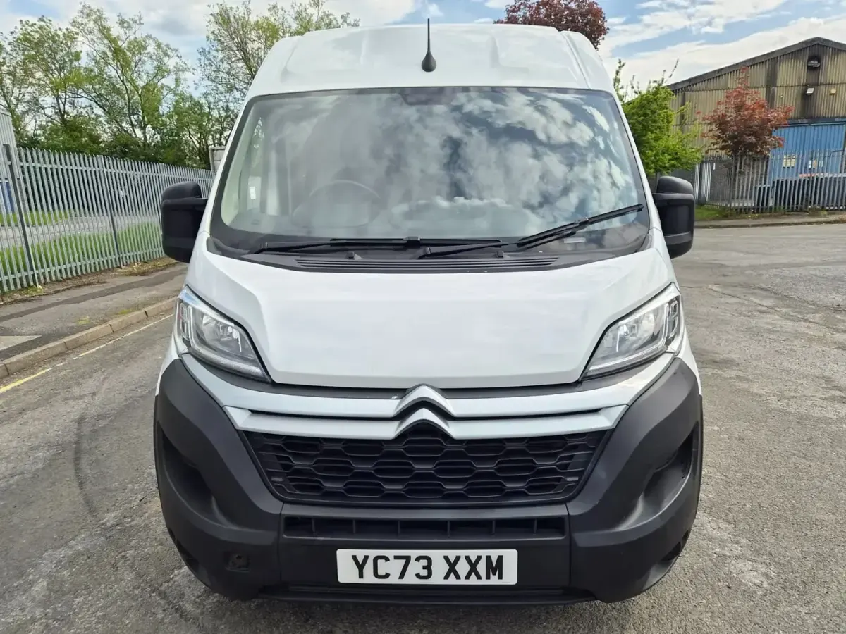 Usado Citroën Relay 140 CV (102 kW) 2023 Blanco Van
