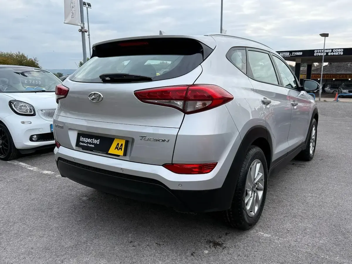 Used Hyundai Tucson SE 116 HP (85 kW) 2015 Silver SUV