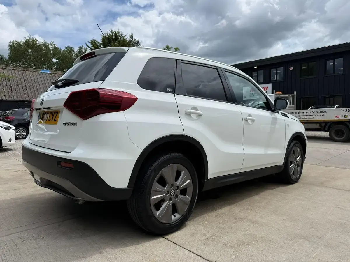 Used Suzuki Vitara SZ-T 140 HP (102 kW) 2019 White SUV