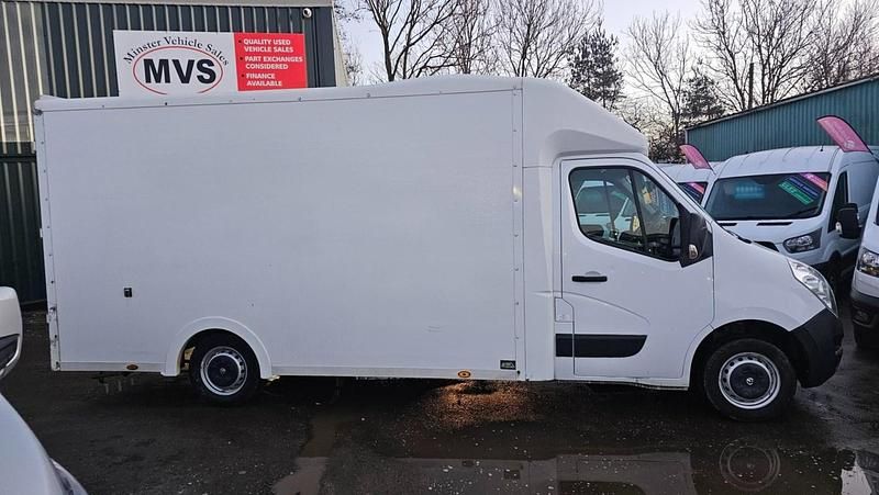 Used Vauxhall Movano 130 HP (95 kW) 2019 White MPV