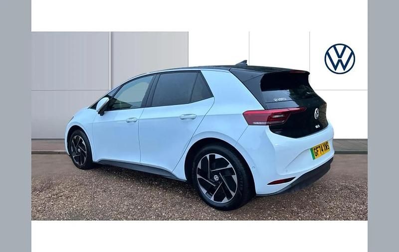 Used VW ID.3 Pro 147 kW (200 HP) 2025 White Hatchback