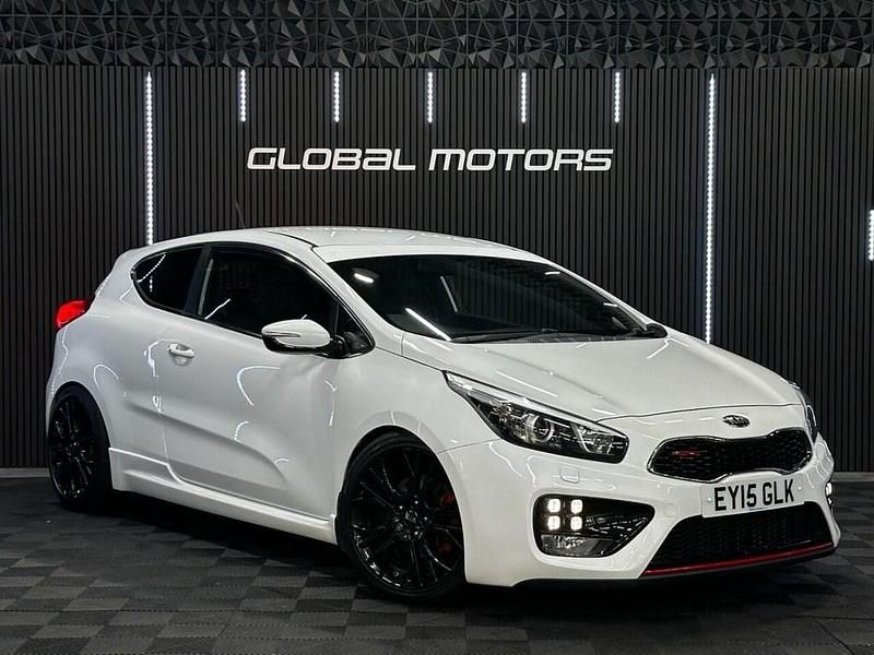 White Used 2015 Kia ProCeed Hatchback | £5,995 (Fair price) - Image 1/4