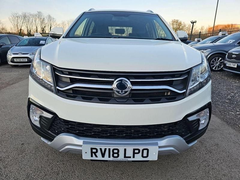Used Ssangyong (KGM) Korando 178 HP (130 kW) 2018 White Estate