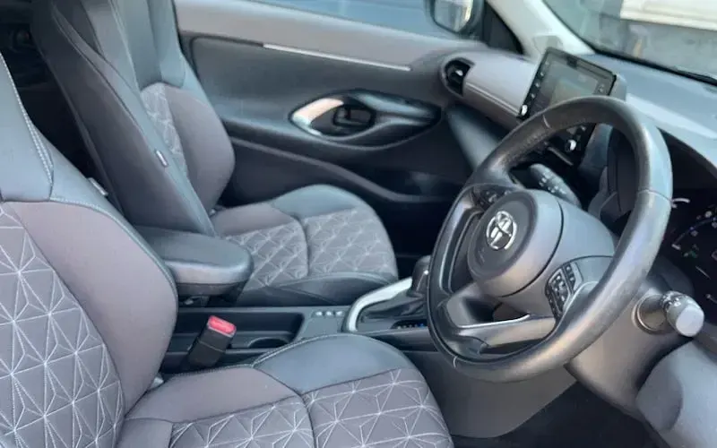 Used Toyota Yaris Cross 116 HP (85 kW) 2022 Silver SUV