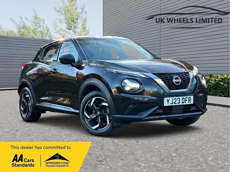 Black Used 2023 Nissan Juke N-Connecta SUV | £13,290 (Fair price) - Image 1/3