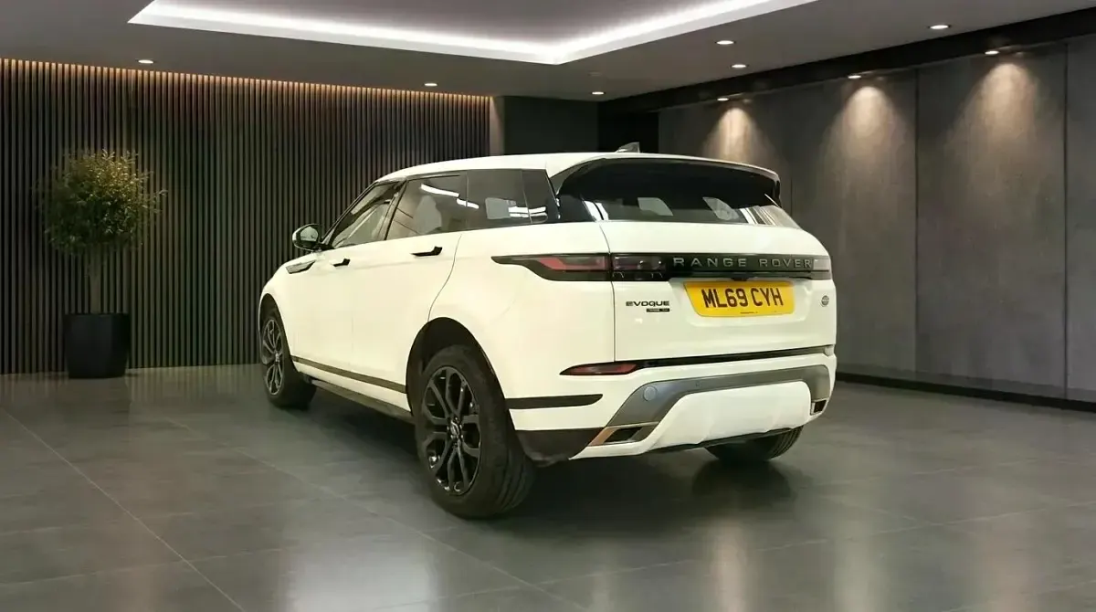 Used Land Rover Range Rover evoque R-Dynamic 2019 White SUV