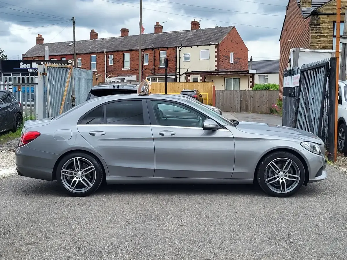 Used Mercedes C200 Executive 134 HP (98 kW) 2015 Silver Sedan