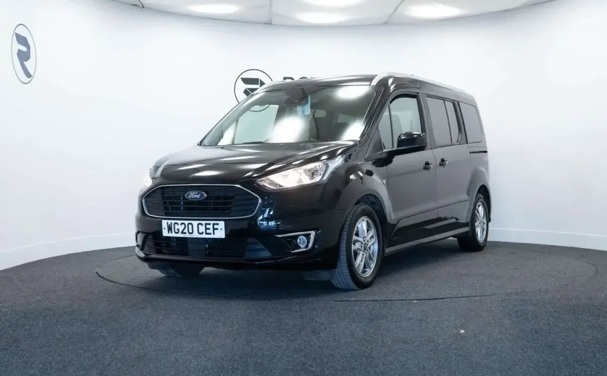 Used Ford Grand Tourneo Connect Titanium 120 HP (88 kW) 2020 Black MPV