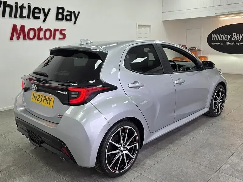 Used Toyota Yaris Sport 91 HP (66 kW) 2023 Silver Hatchback