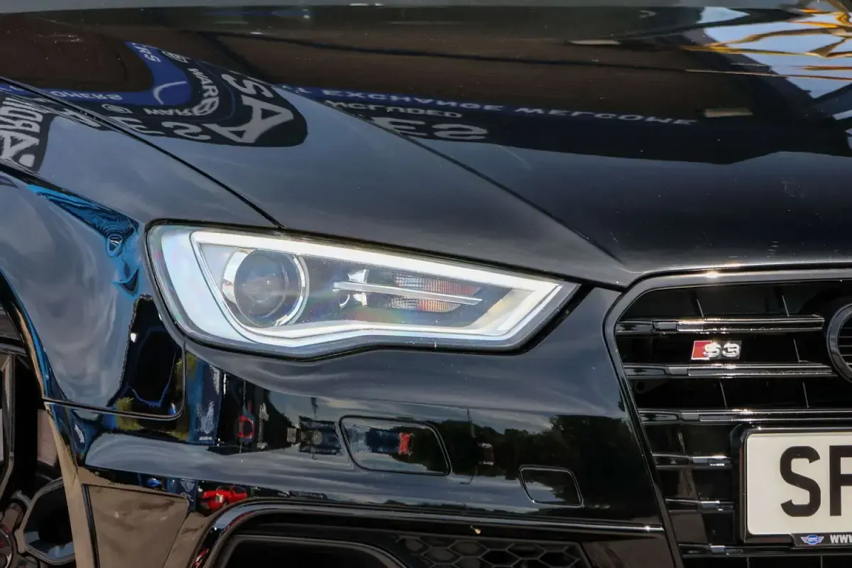 Used Audi A3 Comfort 300 HP (220 kW) 2015 Black Hatchback