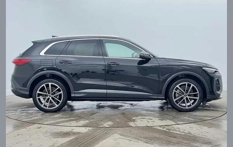 Used Audi Q5 Advanced 200 HP (147 kW) 2025 Black SUV