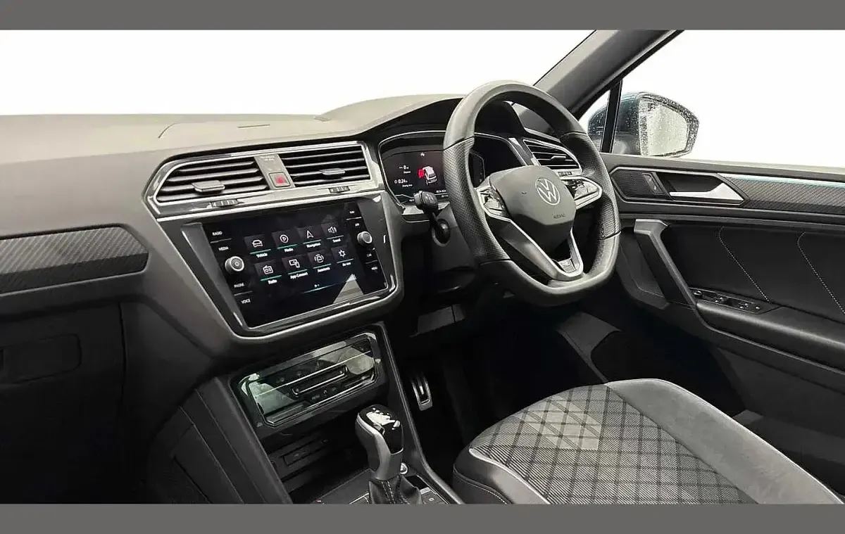 Used VW Tiguan R-line 150 HP (110 kW) 2023 Blue SUV