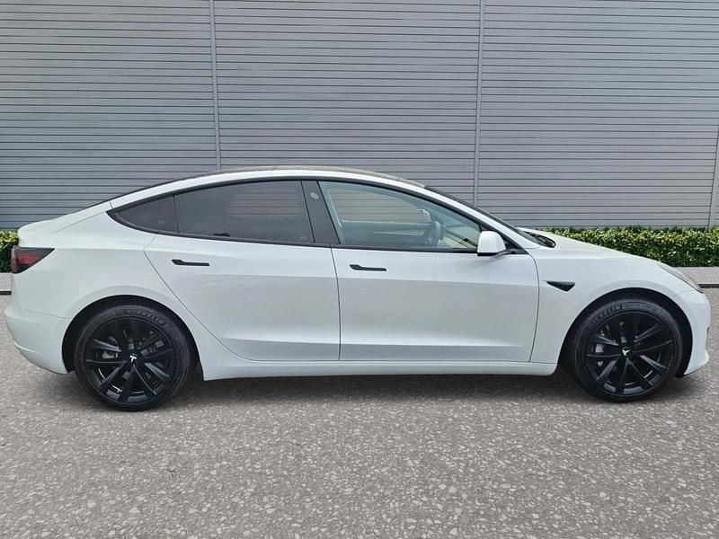 Used Tesla Model 3 RWD 177 kW (241 HP) 2022 White Sedan
