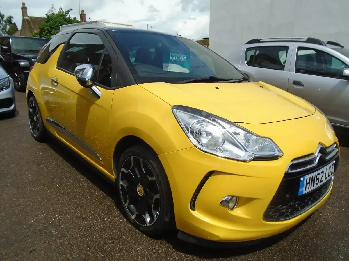 Used Citroën DS3 2012 Yellow Hatchback