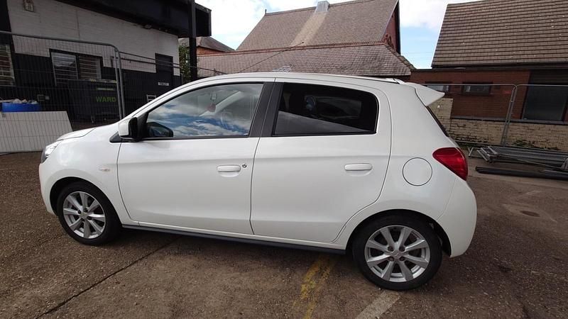Usado Mitsubishi Mirage 2015 Branco Citadino