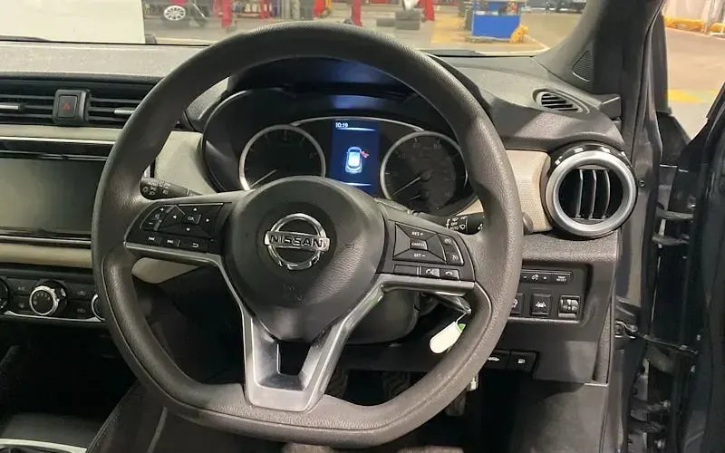 Second-hand Nissan Micra Acenta 90 CP (66 kW) 2018 Gri Hatchback