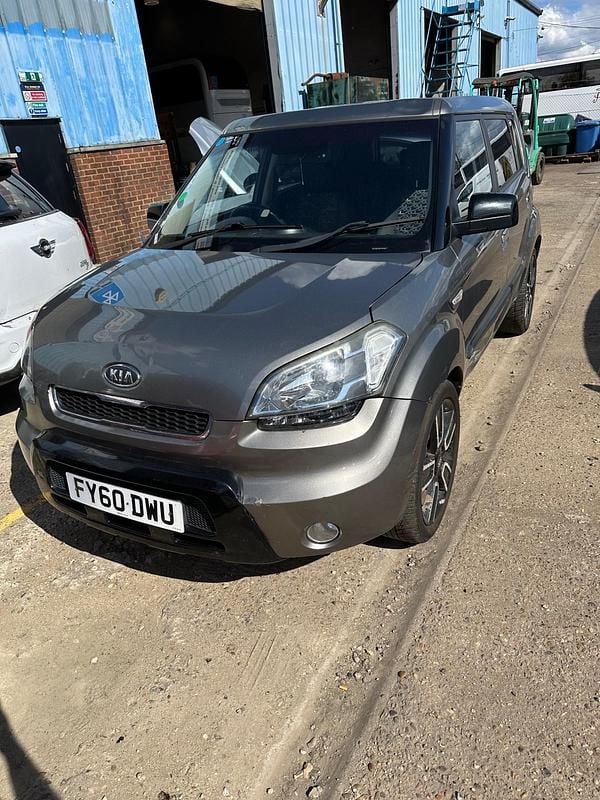 Silver Used 2010 Kia Soul SUV | £495 (Good price) - Image 1/4