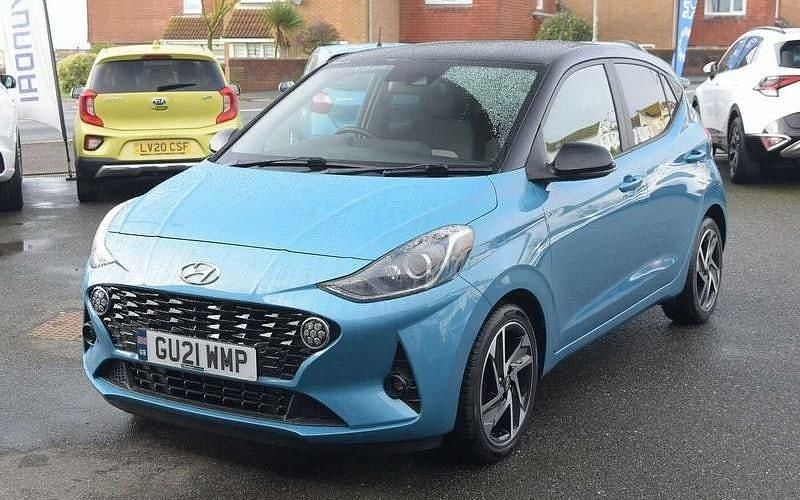 Used Hyundai i10 Premium 84 HP (61 kW) 2023 Hatchback