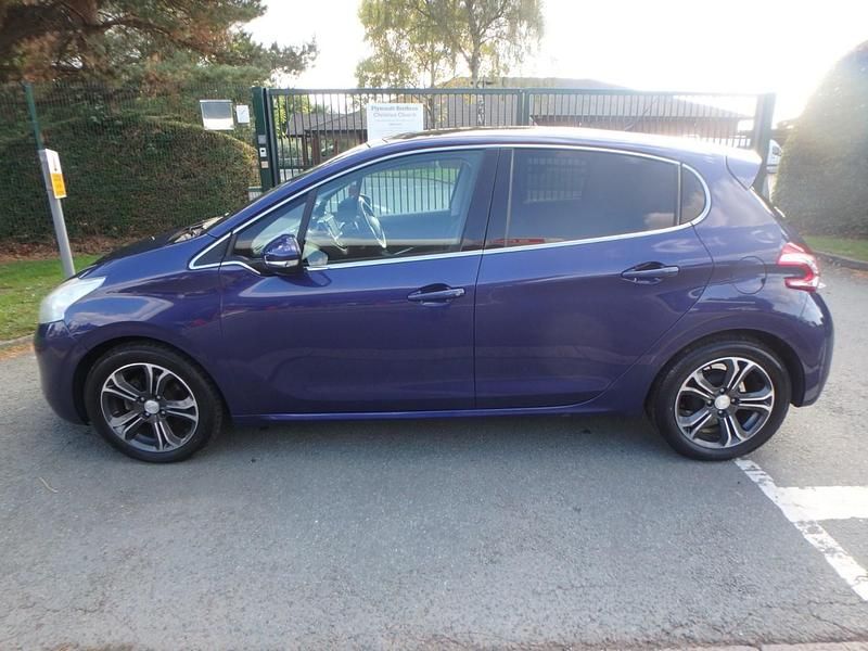 Used Peugeot 208 Allure 2025 Blue Hatchback