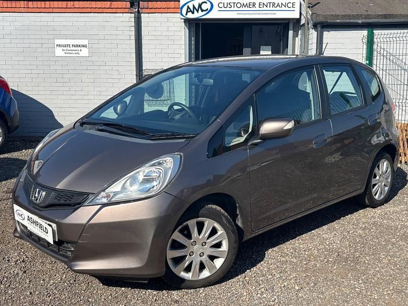 Used Honda Jazz ES 99 HP (72 kW) 2012 Brown Hatchback