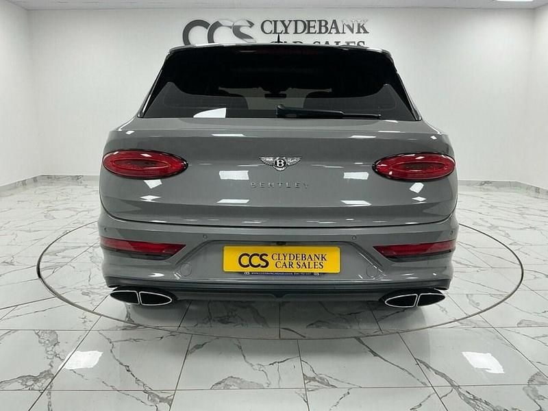 Used Bentley Bentayga 550 HP (404 kW) 2021 Grey SUV