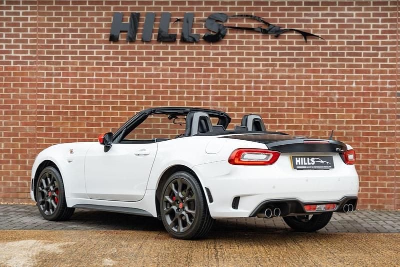 Used Abarth 124 Spider 170 HP (125 kW) 2016 White Cabriolet