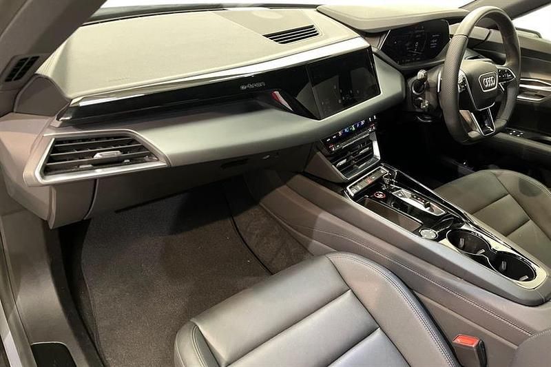 Used Audi e-tron GT quattro Comfort 389 kW (530 HP) 2023 Silver Sedan