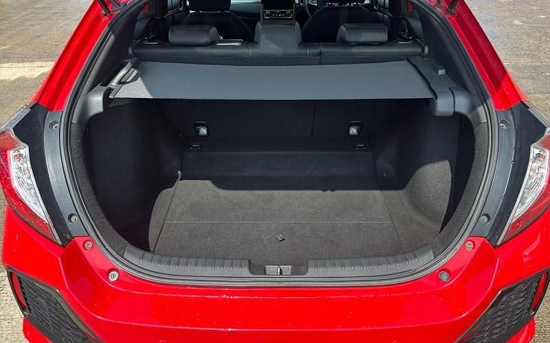 Second-hand Honda Civic SR 126 CP (92 kW) 2022 Hatchback