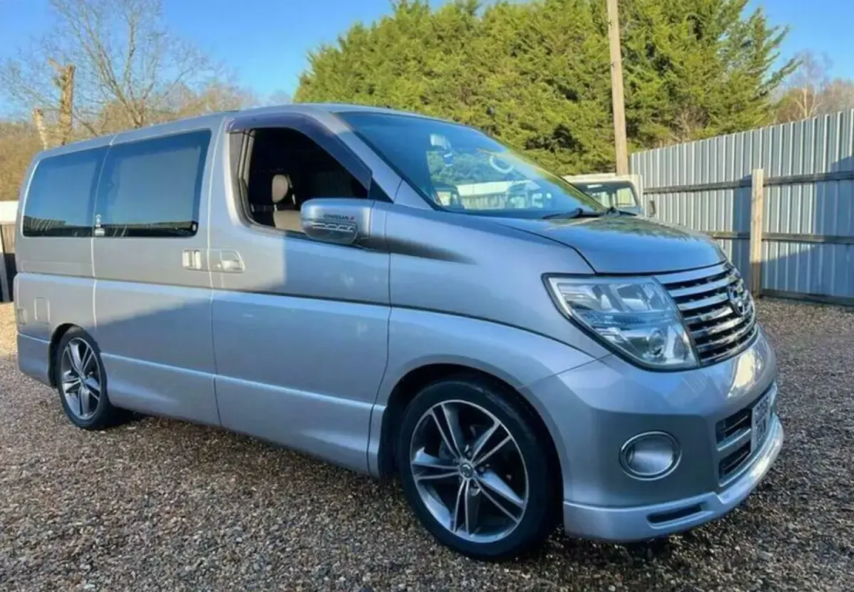 Used Nissan Elgrand 2019 Silver MPV