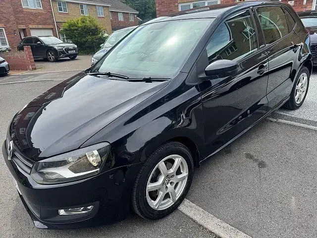 Used VW Polo 70 HP (51 kW) 2011 Black Hatchback